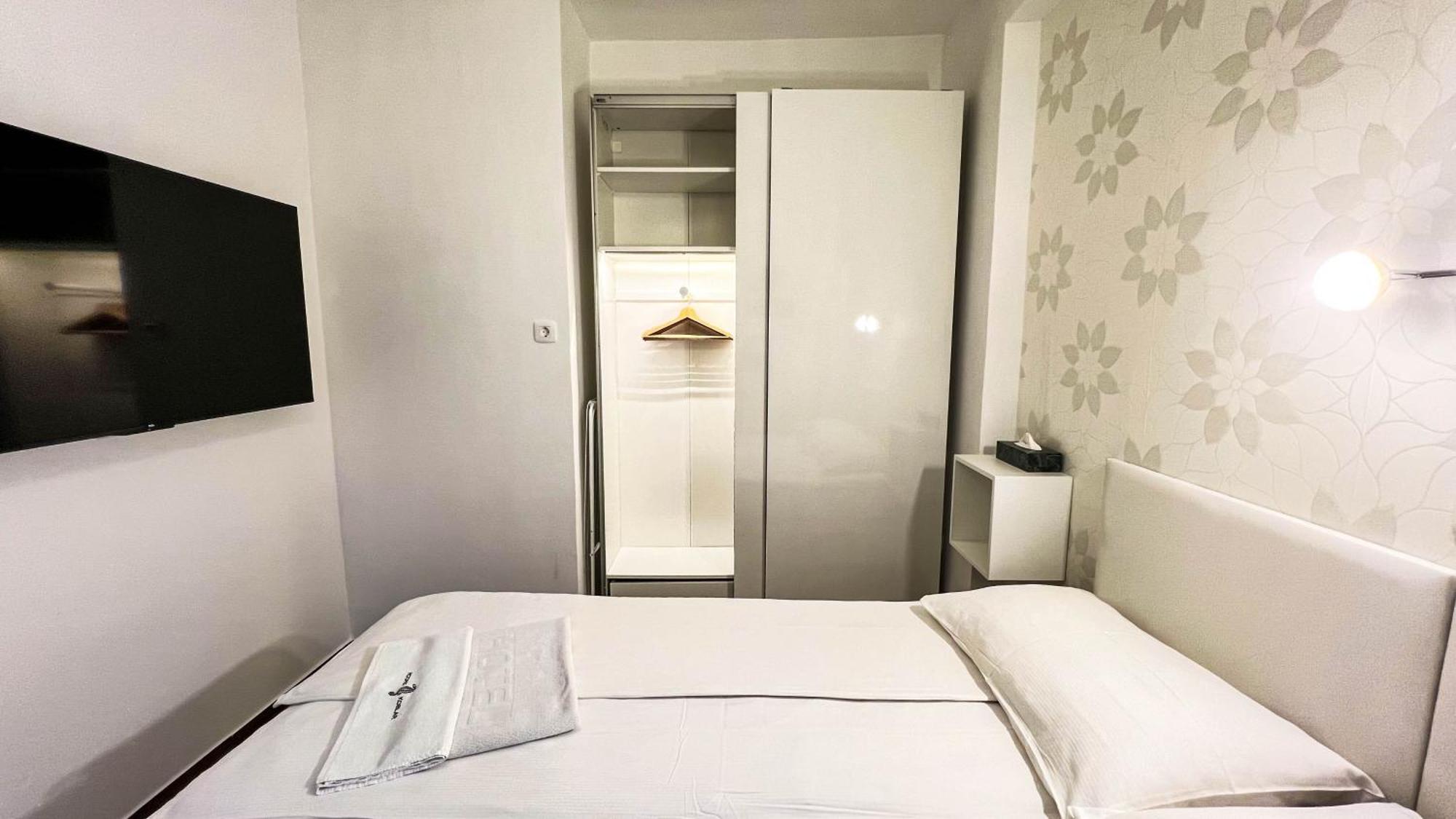 בפורטורוז Rooms Koblar מראה חיצוני תמונה