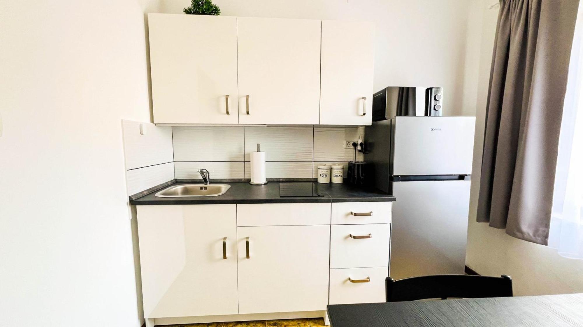בפורטורוז Rooms Koblar מראה חיצוני תמונה