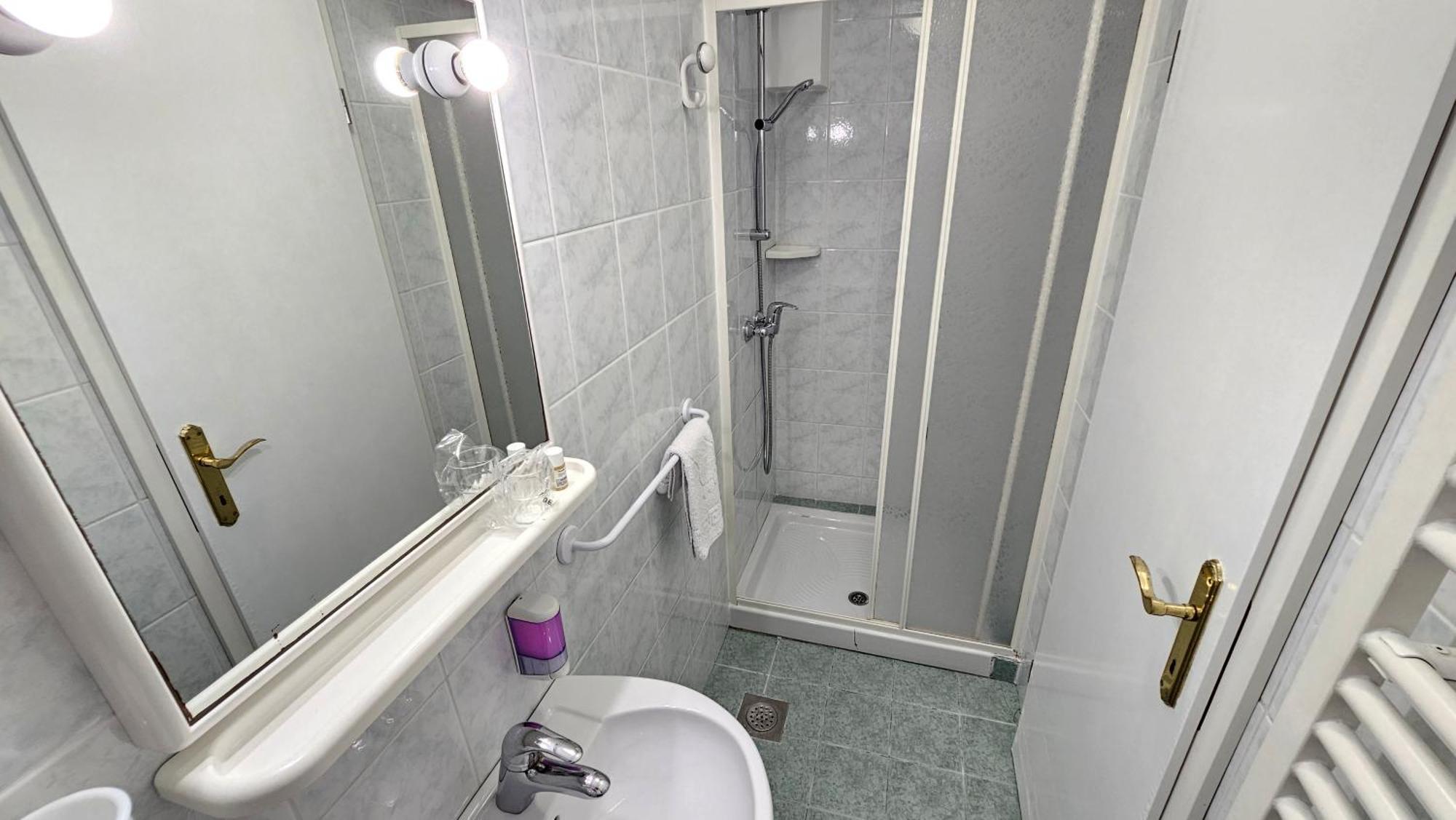 בפורטורוז Rooms Koblar חדר תמונה